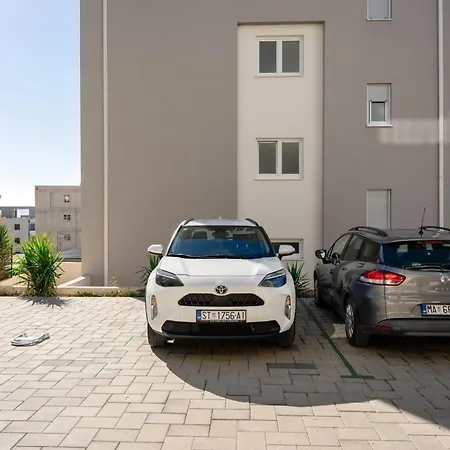 Lägenhet Luxury Adri With 2 Parking Spots *